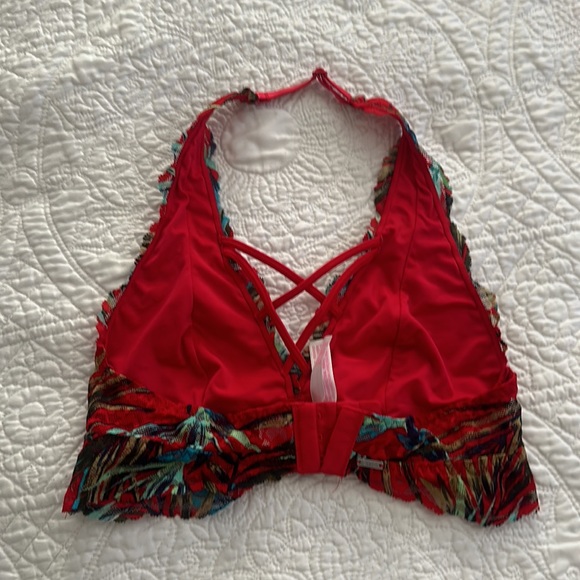 Top - Picture 2 of 3